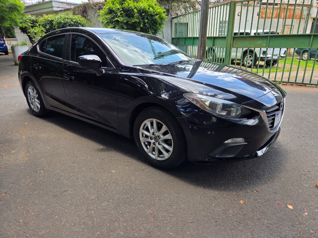 MAZDA 3 2015