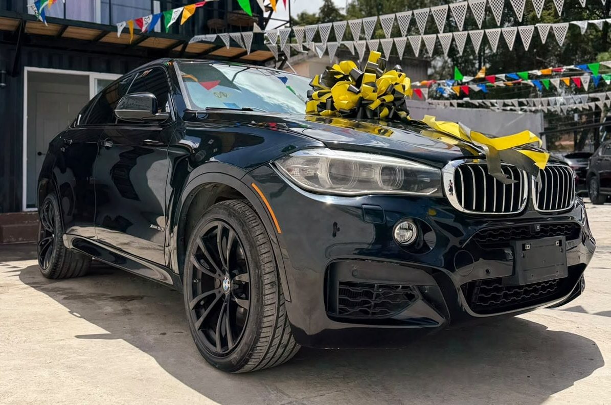 BMW X6 50i